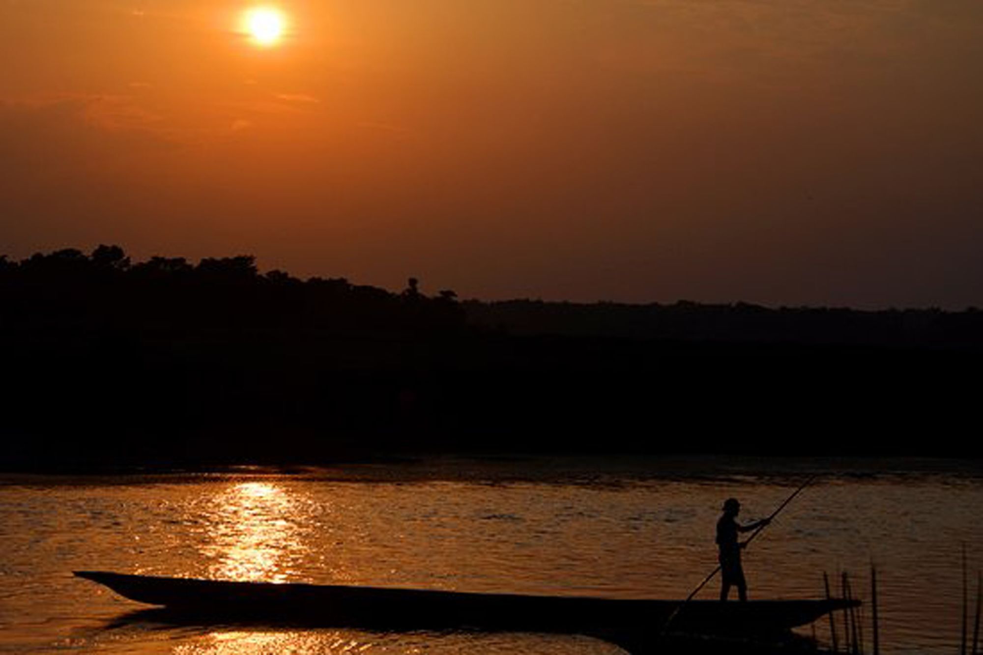 Rainbow Safari Resort Sauraha Exterior photo